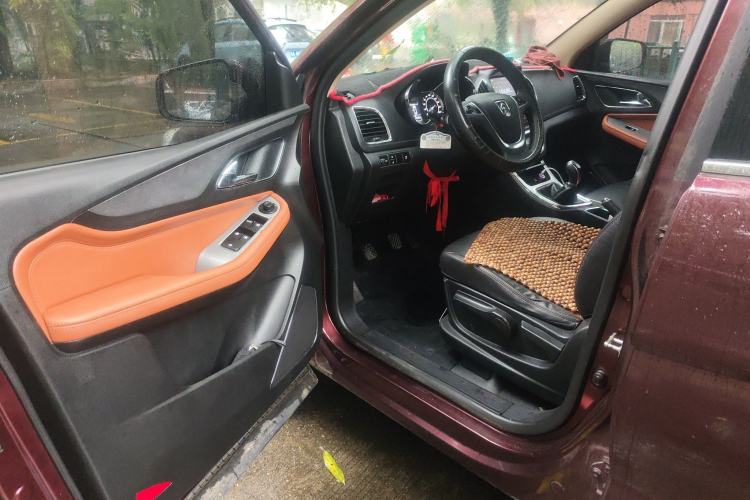 Used Baojun 560 2015 1.8L Manual Elite Edition Driver Seat