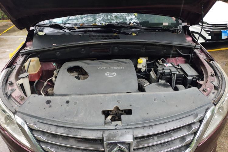 Used Baojun 560 2015 1.8L Manual Elite Edition Engine Bay