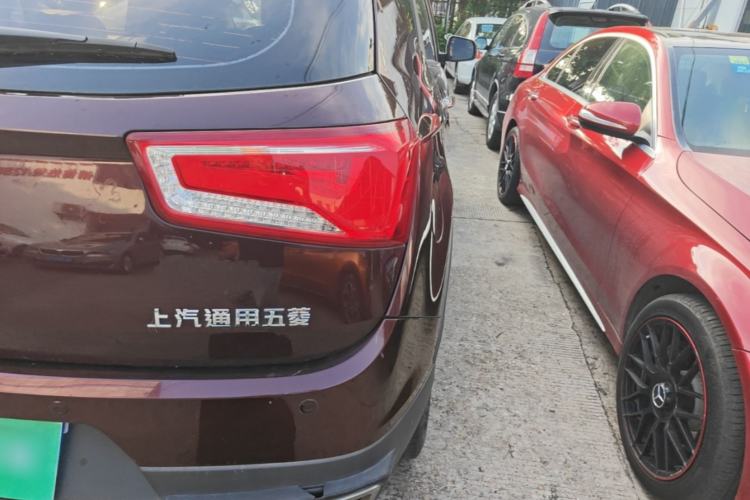 Used Baojun 560 2015 1.8L manual luxury version Exterior 3