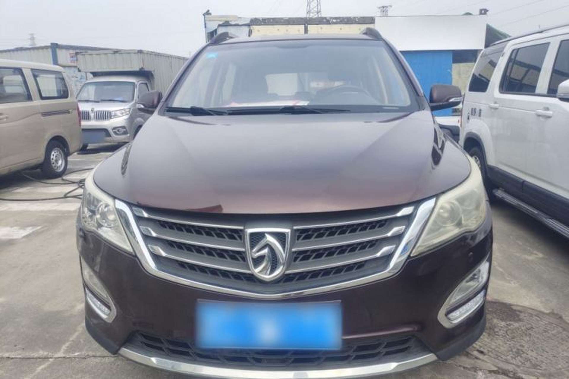 Used Baojun 560 2015 1.8L manual luxury version Front