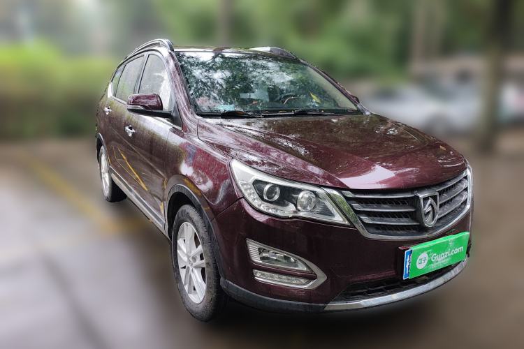 Used Baojun 560 2015 1.8L Manual Elite Edition Front Right 45 Deg