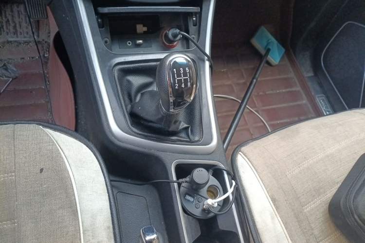 Used Baojun 560 2015 1.8L Manual Elite Edition Gear Lever