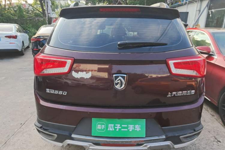 Used Baojun 560 2015 1.8L manual luxury version Rear
