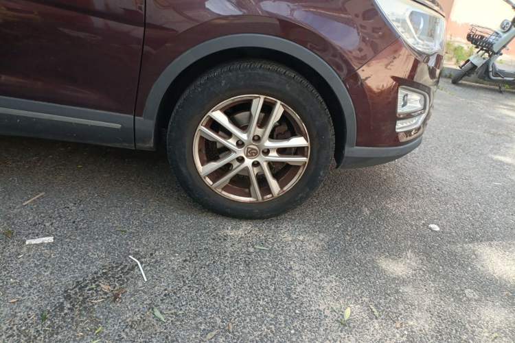 Used Baojun 560 2015 1.8L Manual Elite Edition Right Front Wheel Hub