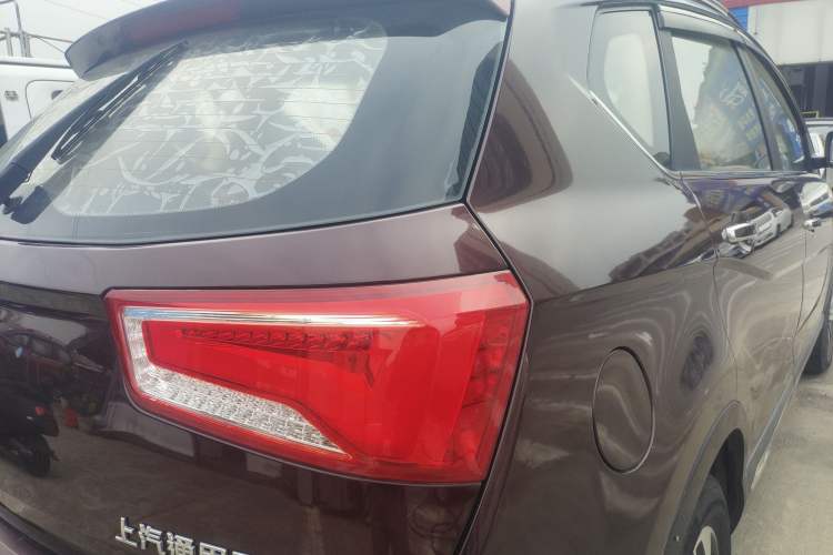 Used Baojun 560 2015 1.8L manual luxury version Right Rear Taillight