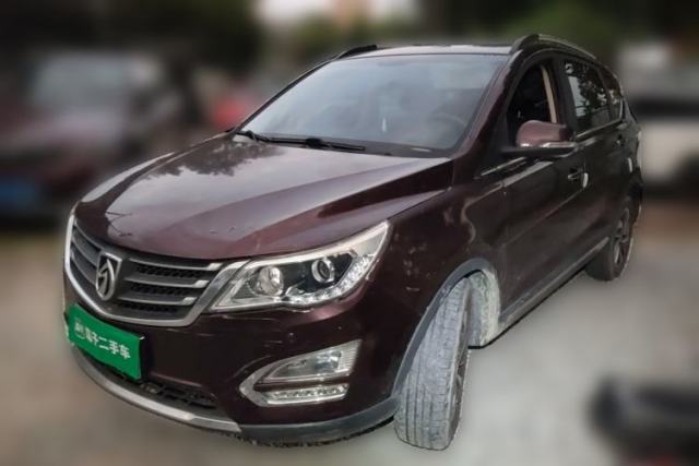 Używany Baojun 560 2015 1.8L manual luxury version