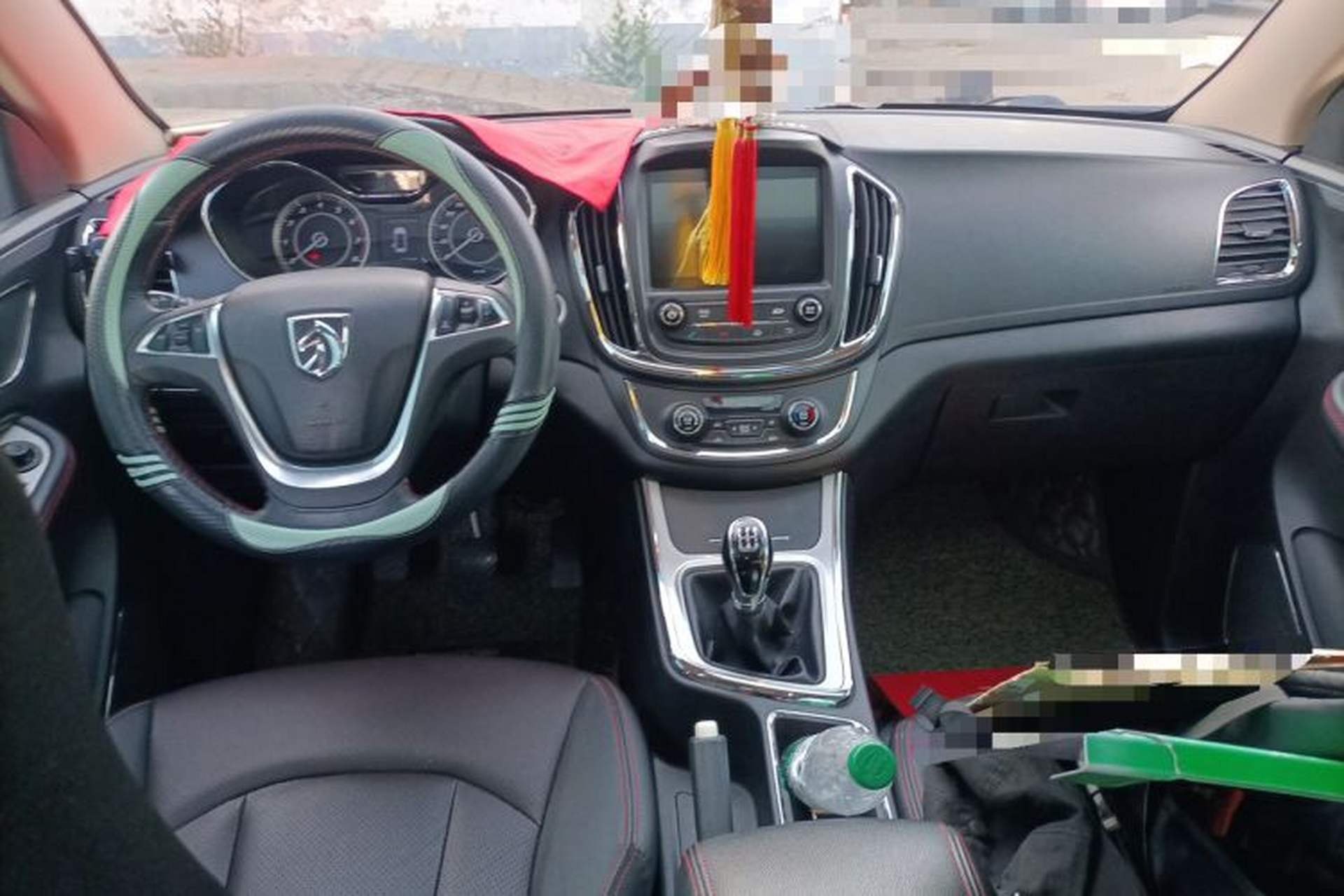 Used Baojun 560 2015 1.8L manual luxury version Center Console