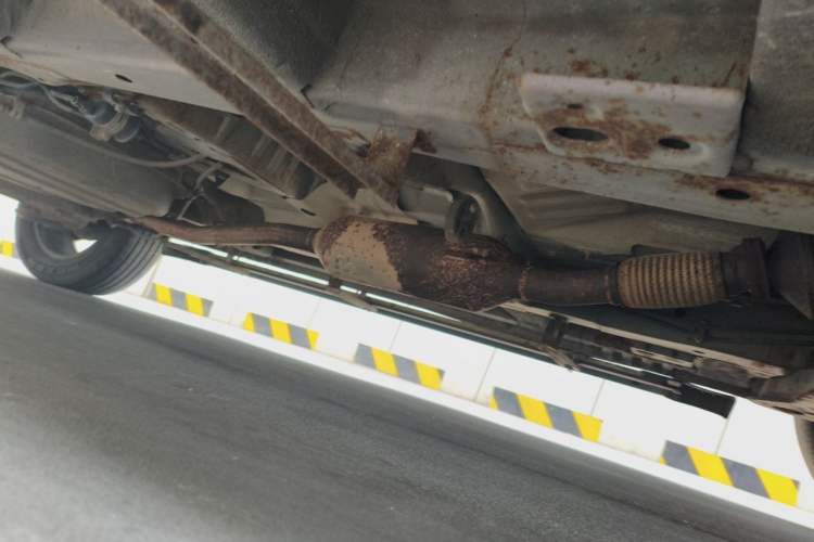 Used Baojun 560 2015 1.8L manual luxury version Chassis Front Right