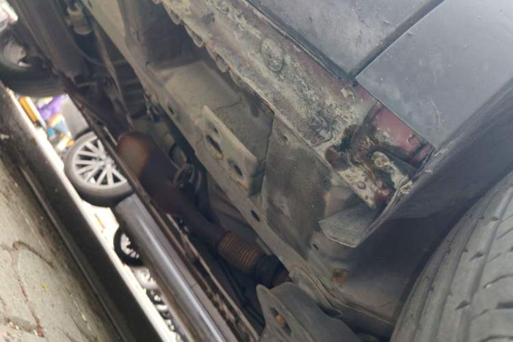 Used Baojun 560 2015 1.8L manual luxury version Chassis Front Right