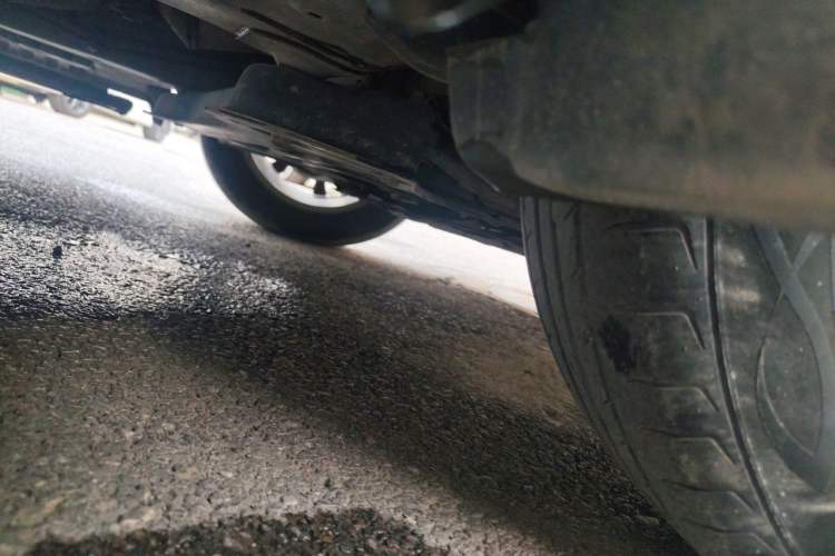 Used Baojun 560 2015 1.8L manual Comfort trim level Chassis Front Right