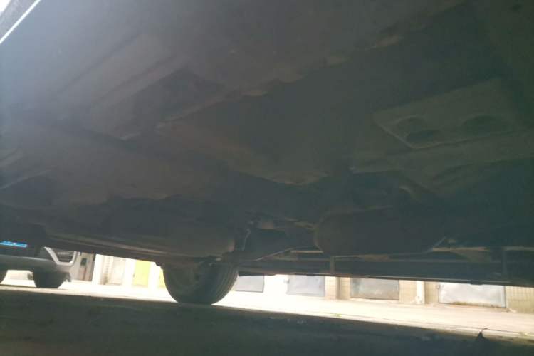Used Baojun 560 2015 1.8L manual luxury version Chassis Front Right