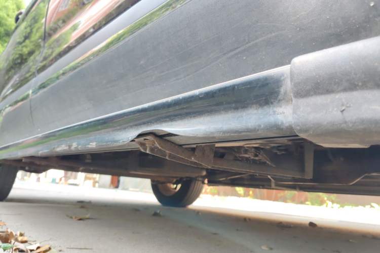 Used Baojun 560 2015 1.8L manual Comfort trim level Chassis Front Right