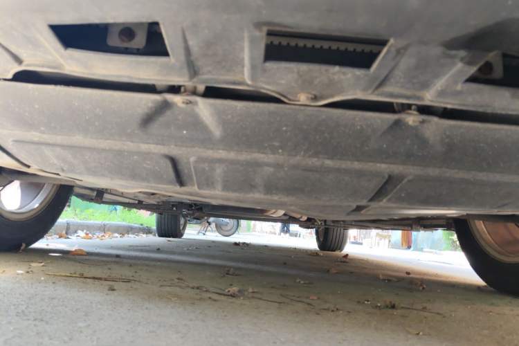 Used Baojun 560 2015 1.8L manual Comfort trim level Chassis Front