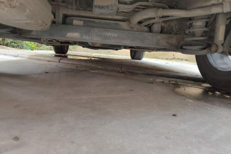 Used Baojun 560 2015 1.8L manual luxury version Chassis Rear