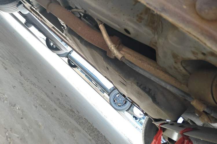 Used Baojun 560 2015 1.8L manual luxury version Chassis Rear Left