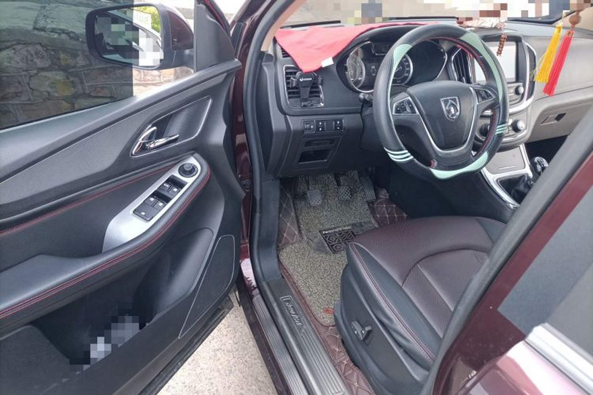 Used Baojun 560 2015 1.8L manual luxury version Driver Seat