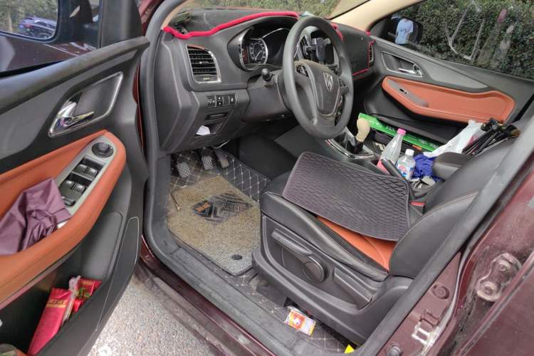 Used Baojun 560 2015 1.8L Manual Elite Edition Driver Seat