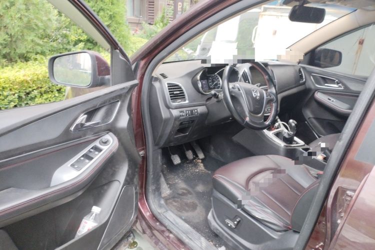 Used Baojun 560 2015 1.8L manual luxury version Driver Seat