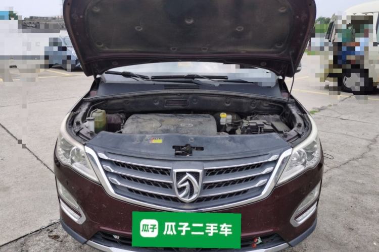 Used Baojun 560 2015 1.8L manual luxury version Engine Bay