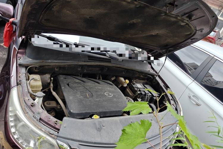 Used Baojun 560 2015 1.8L manual luxury version Engine Bay