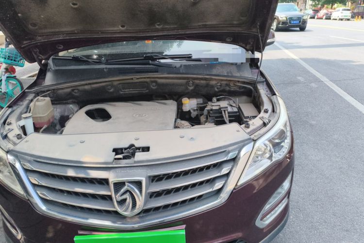 Used Baojun 560 2015 1.8L Manual Elite Edition Engine Bay Left