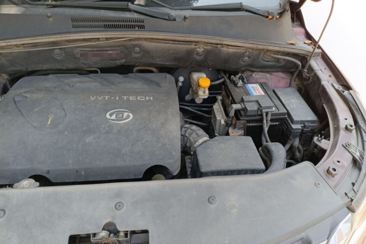 Used Baojun 560 2015 1.8L manual luxury version Engine Bay Left