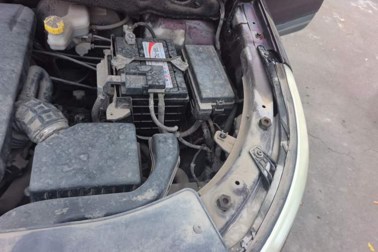 Used Baojun 560 2015 1.8L manual luxury version Engine Bay Left