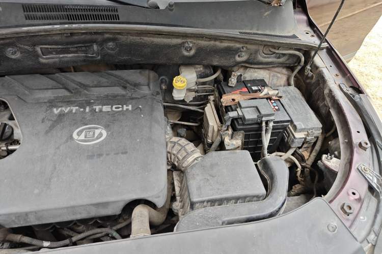 Used Baojun 560 2015 1.8L manual luxury version Engine Bay Left