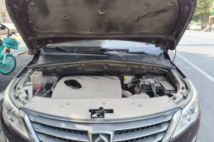 Used Baojun 560 2015 1.8L Manual Elite Edition Engine Bay