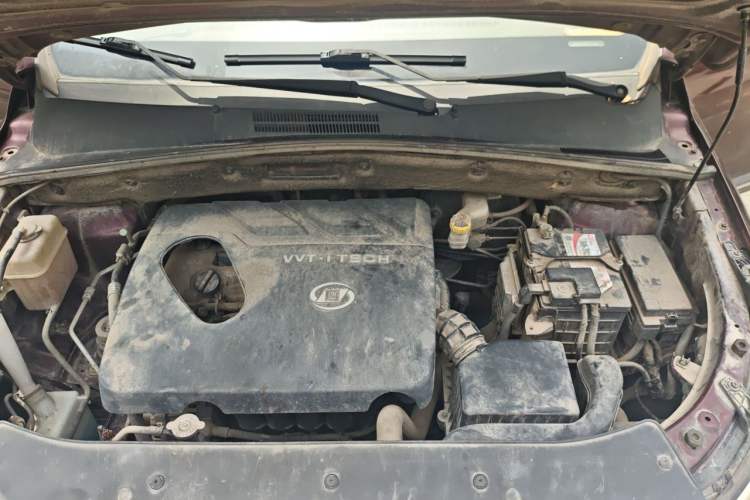 Used Baojun 560 2015 1.8L Manual Elite Edition Engine Bay