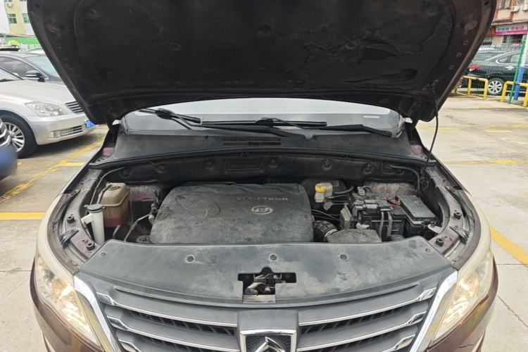 Used Baojun 560 2015 1.8L Manual Elite Edition Engine Bay