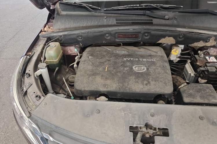 Used Baojun 560 2015 1.8L Manual Elite Edition Engine Bay Right