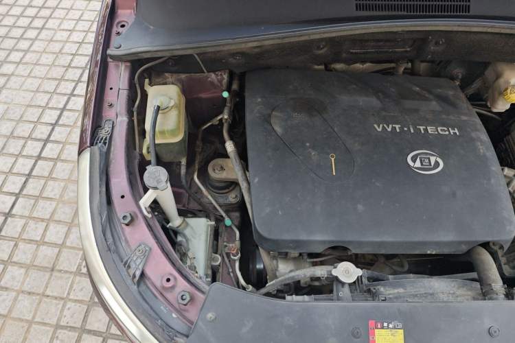 Used Baojun 560 2015 1.8L manual luxury version Engine Bay Right