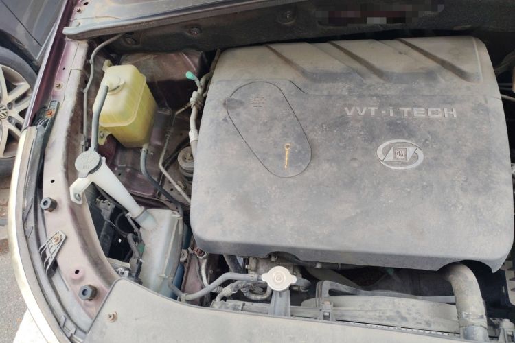 Used Baojun 560 2015 1.8L manual luxury version Engine Bay Right