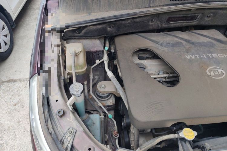 Used Baojun 560 2015 1.8L Manual Elite Edition Engine Bay Right