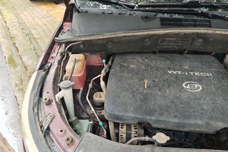 Used Baojun 560 2015 1.8L manual luxury version Engine Bay Right