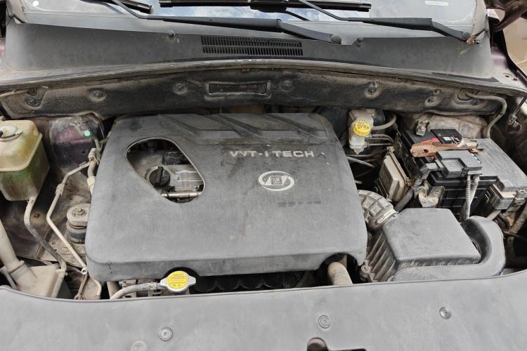 Used Baojun 560 2015 1.8L manual luxury version Engine Bay