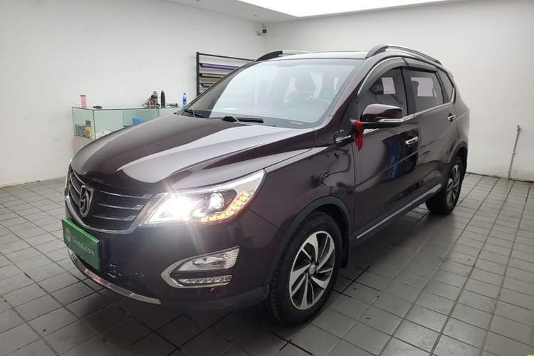 Used Baojun 560 2015 1.8L manual luxury version Guazi used car, China used car export, Used car for sale, Used cars, Cheapest cars for sale