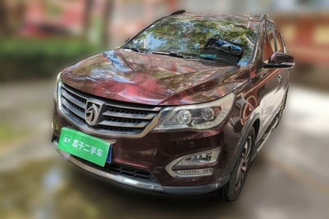 Used Baojun 560 2015 1.8L manual luxury version