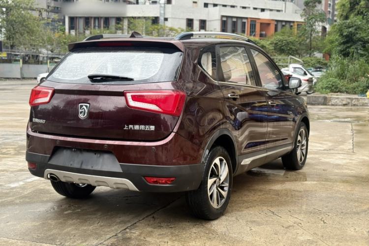 Used Baojun 560 2015 1.8L manual luxury version Exterior 2