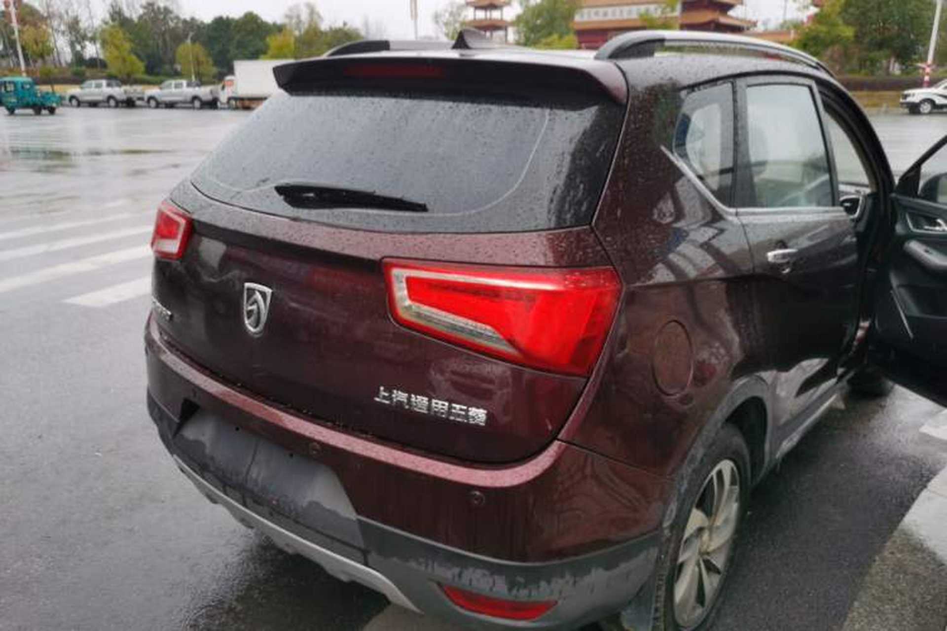 Used Baojun 560 2015 1.8L manual luxury version Exterior 5