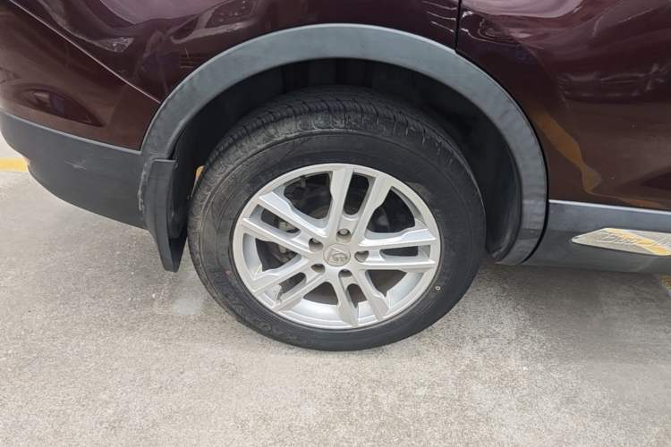 Used Baojun 560 2015 1.8L Manual Elite Edition Exterior 5