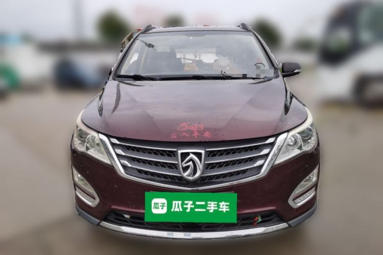 Used Baojun 560 2015 1.8L manual luxury version Front