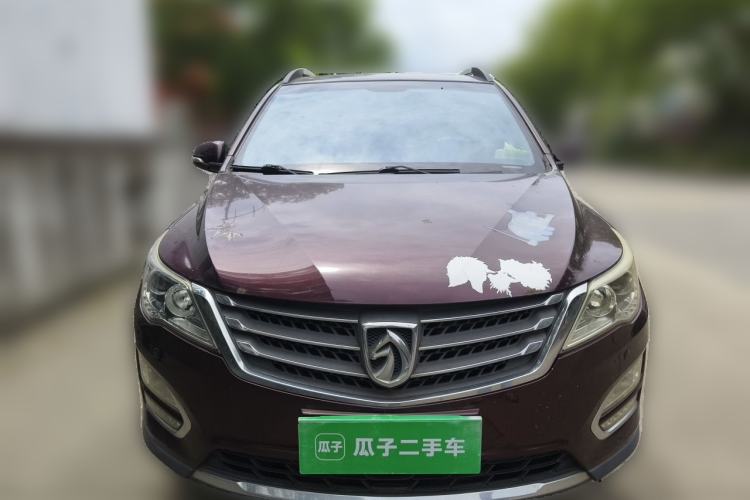 Used Baojun 560 2015 1.8L manual luxury version Front