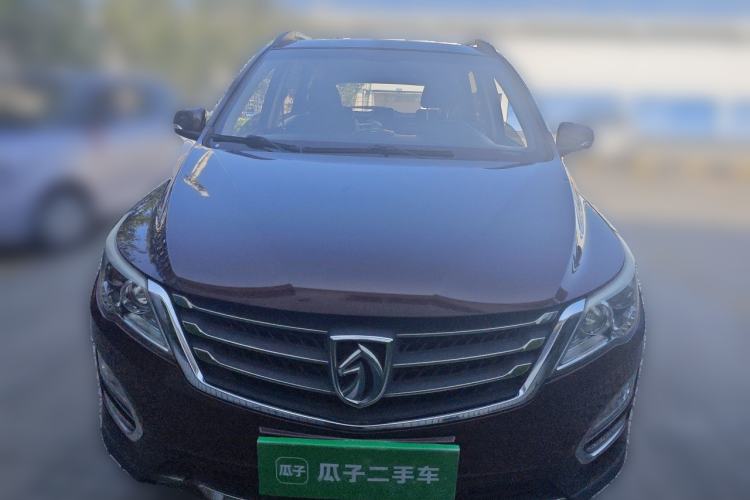 Used Baojun 560 2015 1.8L manual luxury version Front