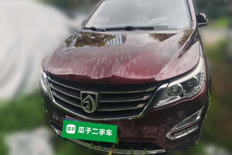Used Baojun 560 2015 1.8L manual luxury version Front