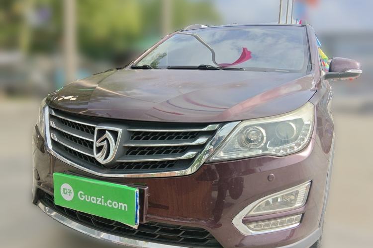 Used Baojun 560 2015 1.8L manual luxury version Front