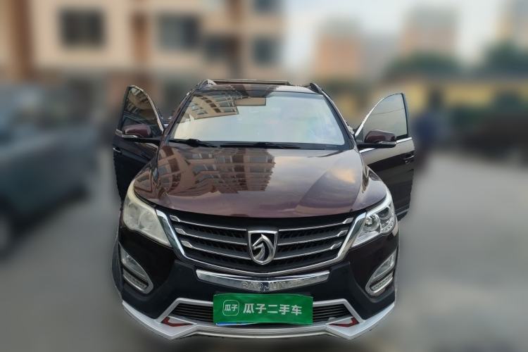 Used Baojun 560 2015 1.8L manual Comfort trim level Front