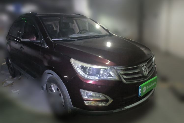 Used Baojun 560 2015 1.8L manual luxury version Front Right 45 Deg