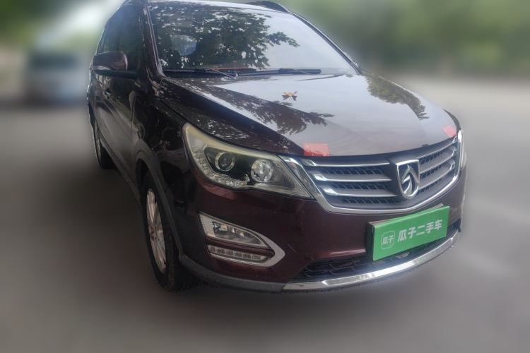 Used Baojun 560 2015 1.8L Manual Elite Edition Front Right 45 Deg